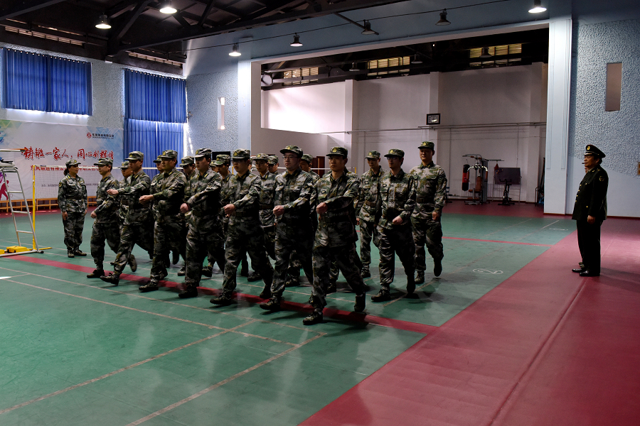 齊步走.jpg 齊步走.jpg